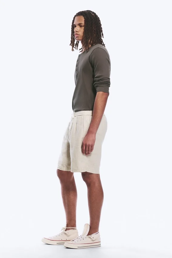 Lässige Leinen-Shorts mit Kordelzug – Ecru Lässige Leinen-Shorts mit Kordelzug – Ecru