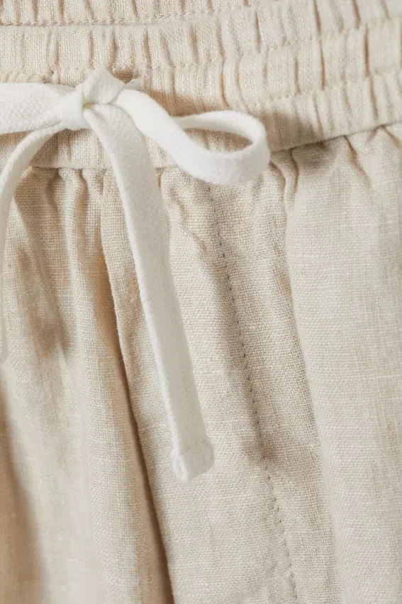 Lässige Leinen-Shorts mit Kordelzug – Ecru Lässige Leinen-Shorts mit Kordelzug – Ecru