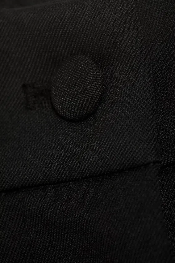 Lässige Mini-Anzughose mit Falten – Schwarz Lässige Mini-Anzughose mit Falten – Schwarz