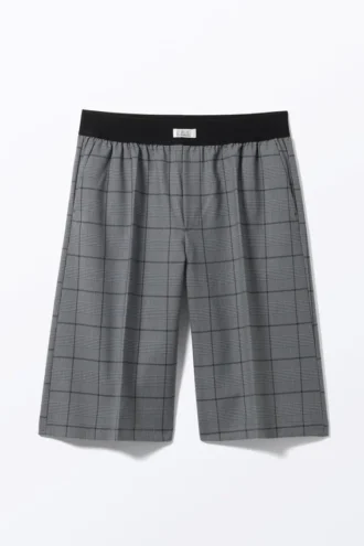 Lässige Shorts mit tiefem Bund zum Hineinschlüpfen – grau kariert