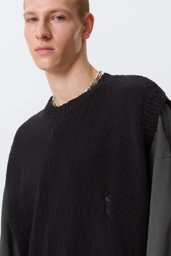 Lässige Strickweste im Used-Look – Schwarz Lässige Strickweste im Used-Look – Schwarz