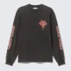 Lässiges, mit Print versehenes Langarmshirt – gewaschenes Grau – roter Aufdruck