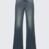 Luna Low Rise Skinny Bootcut Jeans – Blau Hymn – Mittelblau Luna Low Rise Skinny Bootcut Jeans – Blau Hymn – Mittelblau