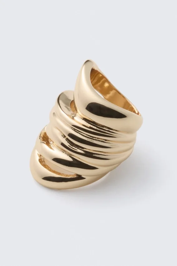 Massiver, organisch geformter Ring – Gold Massiver, organisch geformter Ring – Gold