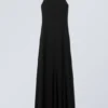 Maxi-Halter-Kleid mit offenem Rücken – Schwarz Maxi-Halter-Kleid mit offenem Rücken – Schwarz