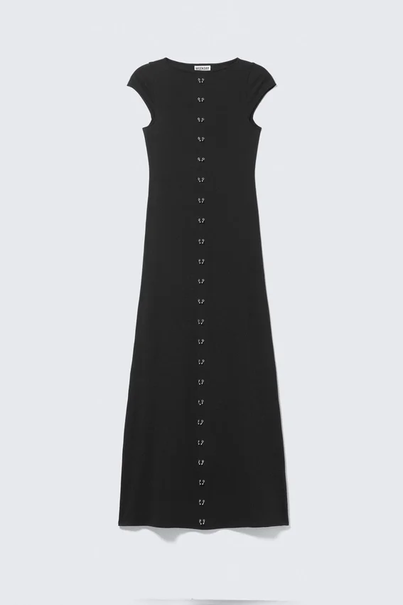 Maxikleid mit Lochmuster und kurzen Shorts – Schwarz Maxikleid mit Lochmuster und kurzen Shorts – Schwarz