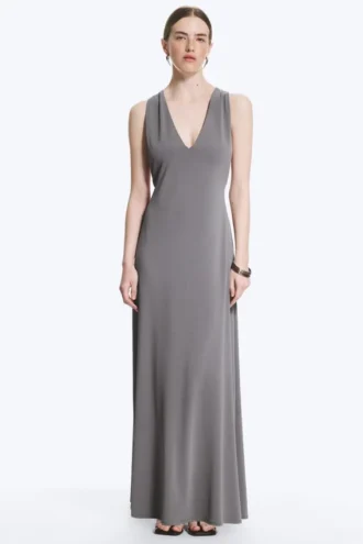 Maxikleid mit Raffungen – Staubgrau