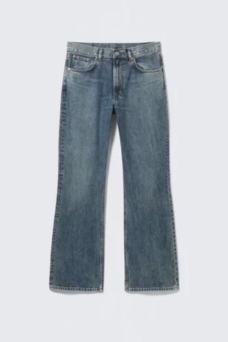 Mercury Mid Rise Relaxed Bootcut Jeans – Second Blue – Mittelblau Mercury Mid Rise Relaxed Bootcut Jeans – Second Blue – Mittelblau