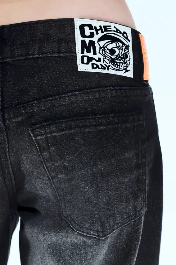 Messy Low Rise Regular Straight Jeans – Undone Black – Schwarz | Cheap Monday Gb Messy Low Rise Regular Straight Jeans – Undone Black – Schwarz | Cheap Monday Gb