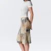 Midi-Rock mit niedriger Leibhöhe im Meerjungfrauen-Stil – Beige – Schlangenhautmuster Midi-Rock mit niedriger Leibhöhe im Meerjungfrauen-Stil – Beige – Schlangenhautmuster