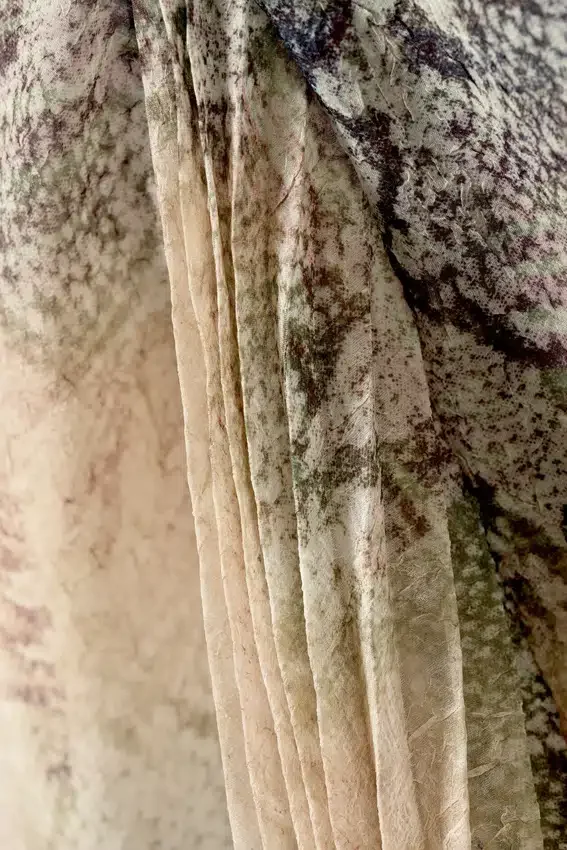 Midi-Rock mit niedriger Leibhöhe im Meerjungfrauen-Stil – Beige – Schlangenhautmuster Midi-Rock mit niedriger Leibhöhe im Meerjungfrauen-Stil – Beige – Schlangenhautmuster