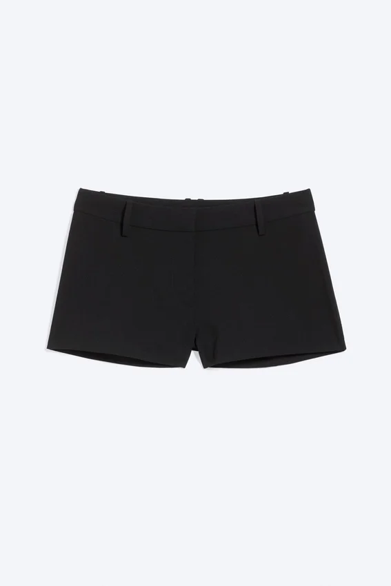 Mini-Anzug-Shorts mit niedriger Taille – Schwarz Mini-Anzug-Shorts mit niedriger Taille – Schwarz
