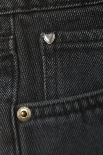 Mini-Jeans-Shorts mit niedriger Leibhöhe und unversäubertem Saum – Smoky Blue – Dunkelblau