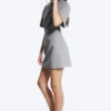 Mini-T-Shirt-Kleid mit Nieten – Grau meliert – Nieten