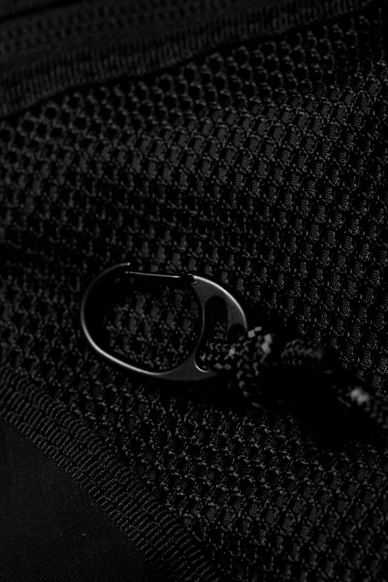 Mini-Utility-Umhängetasche – Schwarz Mini-Utility-Umhängetasche – Schwarz