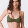 Minimalistisches Neckholder-Bikini-Oberteil – Dunkelgrün Minimalistisches Neckholder-Bikini-Oberteil – Dunkelgrün