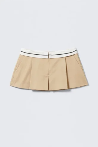 Minirock mit Falten und umgeschlagenem Bund – Beige
