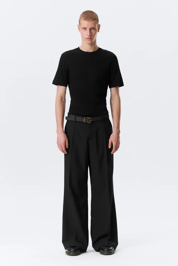Moe-Hose Relaxed Fit mit niedriger Taille – Schwarz Moe-Hose Relaxed Fit mit niedriger Taille – Schwarz