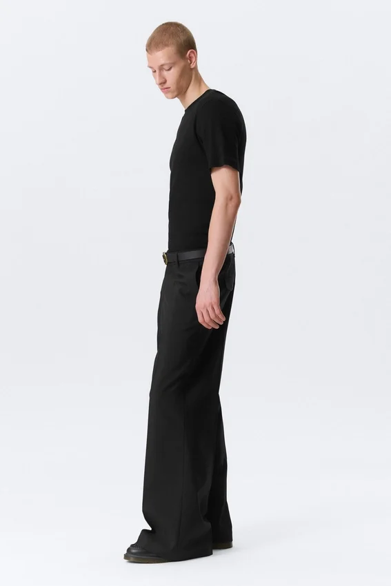 Moe-Hose Relaxed Fit mit niedriger Taille – Schwarz Moe-Hose Relaxed Fit mit niedriger Taille – Schwarz