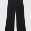 Moe-Hose Relaxed Fit mit niedriger Taille – Schwarz Moe-Hose Relaxed Fit mit niedriger Taille – Schwarz