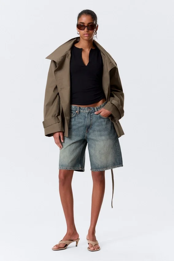 Monterey Low-Rise-Jeansshorts – Arizona Blue – Mittelblau Monterey Low-Rise-Jeansshorts – Arizona Blue – Mittelblau