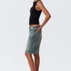Monterey Low-Rise-Jeansshorts – Arizona Blue – Mittelblau Monterey Low-Rise-Jeansshorts – Arizona Blue – Mittelblau
