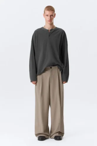 Nate Baggy Fit Plissee-Anzughose – Nadelstreifen Beige Melange