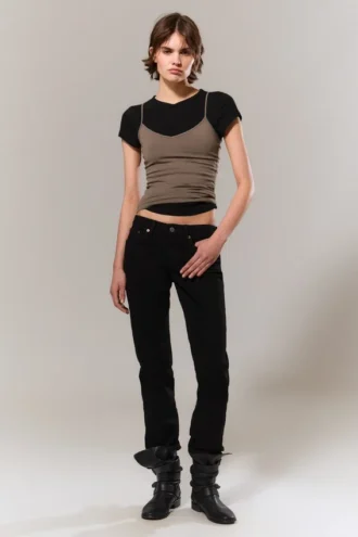 Neptune Low-Rise-Jeans mit schmalem, geradem Bein – Black Rinse – Schwarz Neptune Low-Rise-Jeans mit schmalem, geradem Bein – Black Rinse – Schwarz