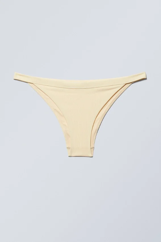 Niedrig geschnittene, gerippte brasilianische Bikinihose – Hellgelb Niedrig geschnittene, gerippte brasilianische Bikinihose – Hellgelb