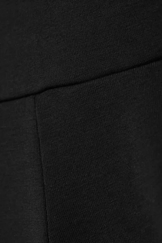 Niedrige Hotpants – Schwarz Niedrige Hotpants – Schwarz