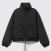Nylon-Daunenjacke mit Kordelzug – Schwarz Nylon-Daunenjacke mit Kordelzug – Schwarz