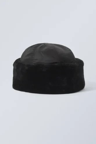 Nylon-Mütze mit Kunstfell – Schwarz