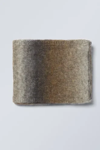 Ombré-gestreifter Schal aus Wollmischung – Staubiges Beige