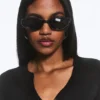 Ovale Sonnenbrillen – Schwarz – Schwarze Gläser Ovale Sonnenbrillen – Schwarz – Schwarze Gläser
