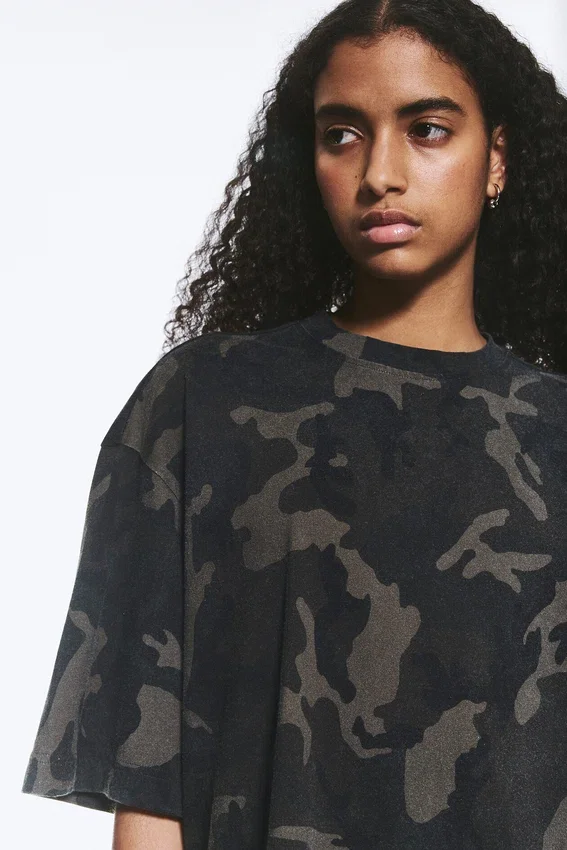 Oversized bedrucktes Kurzarm-T-Shirt – Khaki-Grün – Camouflage Oversized bedrucktes Kurzarm-T-Shirt – Khaki-Grün – Camouflage