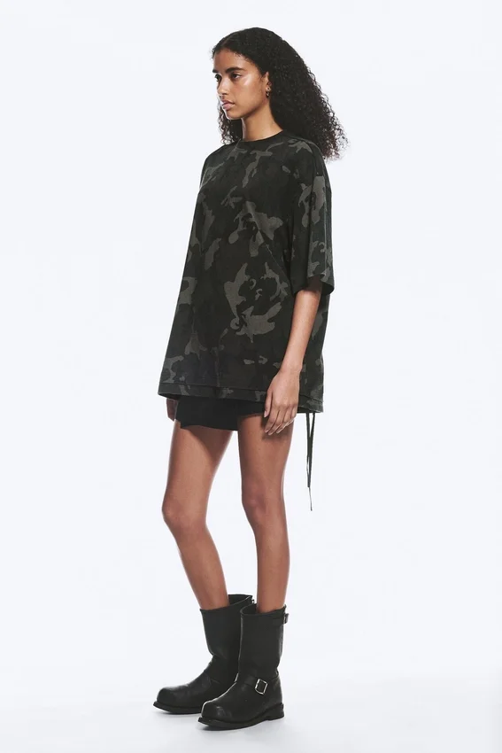 Oversized bedrucktes Kurzarm-T-Shirt – Khaki-Grün – Camouflage Oversized bedrucktes Kurzarm-T-Shirt – Khaki-Grün – Camouflage