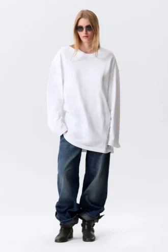 Oversized-Kleid aus Langarmshirt – Weiß