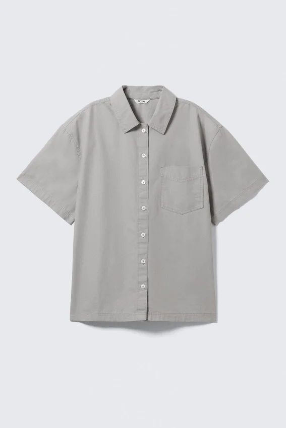 Oversized-Shirt aus Baumwoll-Canvas mit kurzen Ärmeln – Hellgrau Oversized-Shirt aus Baumwoll-Canvas mit kurzen Ärmeln – Hellgrau