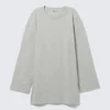 Oversized-T-Shirt-Kleid mit langen Ärmeln – Grau meliert Oversized-T-Shirt-Kleid mit langen Ärmeln – Grau meliert