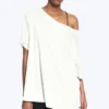 Oversized-T-Shirt mit U-Boot-Ausschnitt – Off-White Oversized-T-Shirt mit U-Boot-Ausschnitt – Off-White