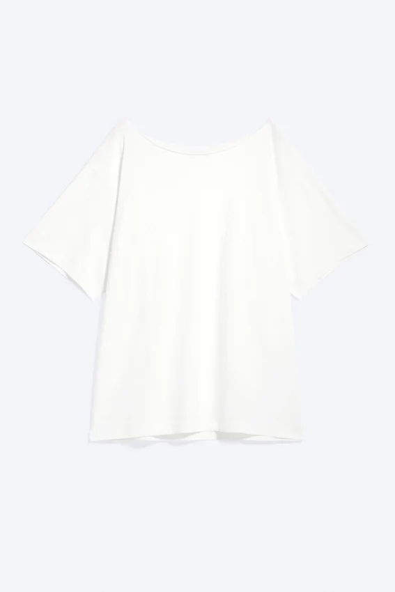 Oversized-T-Shirt mit U-Boot-Ausschnitt – Off-White Oversized-T-Shirt mit U-Boot-Ausschnitt – Off-White