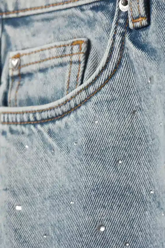 Paz Mid Straight Jeans mit Verzierungen – Venice Blue – Hellblau Paz Mid Straight Jeans mit Verzierungen – Venice Blue – Hellblau