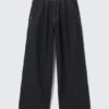 Pleated Loose Baggy Jeans – Emerald Rinse – Dunkelblau Pleated Loose Baggy Jeans – Emerald Rinse – Dunkelblau