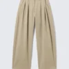 Plissierte Hose mit niedriger Leibhöhe und weitem Bein – Beige Plissierte Hose mit niedriger Leibhöhe und weitem Bein – Beige