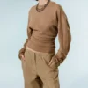 Plissiertes Langarmshirt – Dunkelbeige Plissiertes Langarmshirt – Dunkelbeige