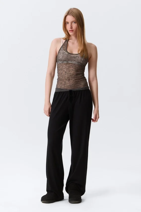 Pyjama-Hose mit mittlerer Leibhöhe und lockerer Passform – Schwarz Pyjama-Hose mit mittlerer Leibhöhe und lockerer Passform – Schwarz