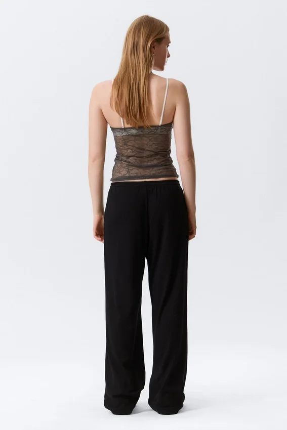 Pyjama-Hose mit mittlerer Leibhöhe und lockerer Passform – Schwarz Pyjama-Hose mit mittlerer Leibhöhe und lockerer Passform – Schwarz