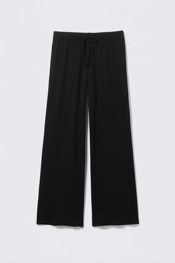 Pyjama-Hose mit mittlerer Leibhöhe und lockerer Passform – Schwarz Pyjama-Hose mit mittlerer Leibhöhe und lockerer Passform – Schwarz