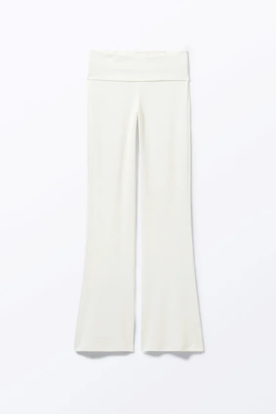 Pyjama-Hose mit niedriger Taille und ausgestelltem Bein – Weiß Pyjama-Hose mit niedriger Taille und ausgestelltem Bein – Weiß