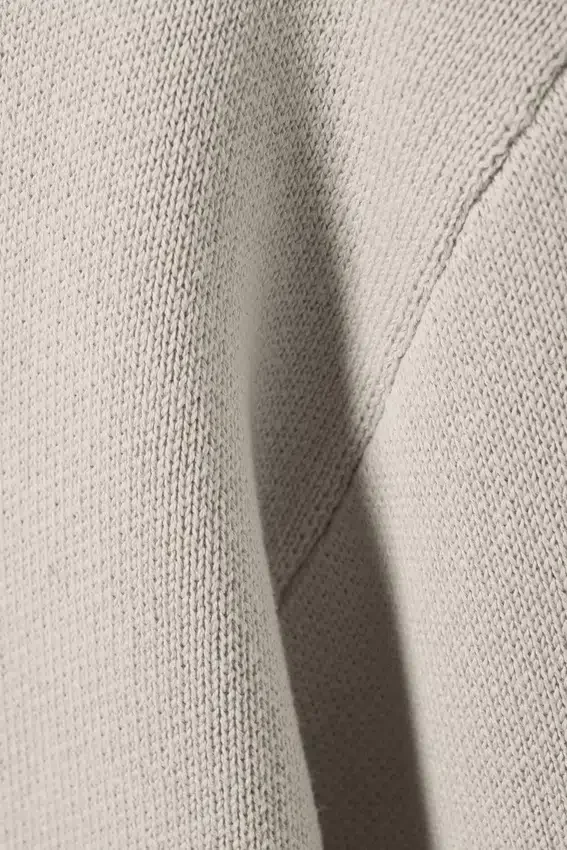 Regular-Fit-Pullover aus Baumwollstrick – Schmutzweiß Regular-Fit-Pullover aus Baumwollstrick – Schmutzweiß